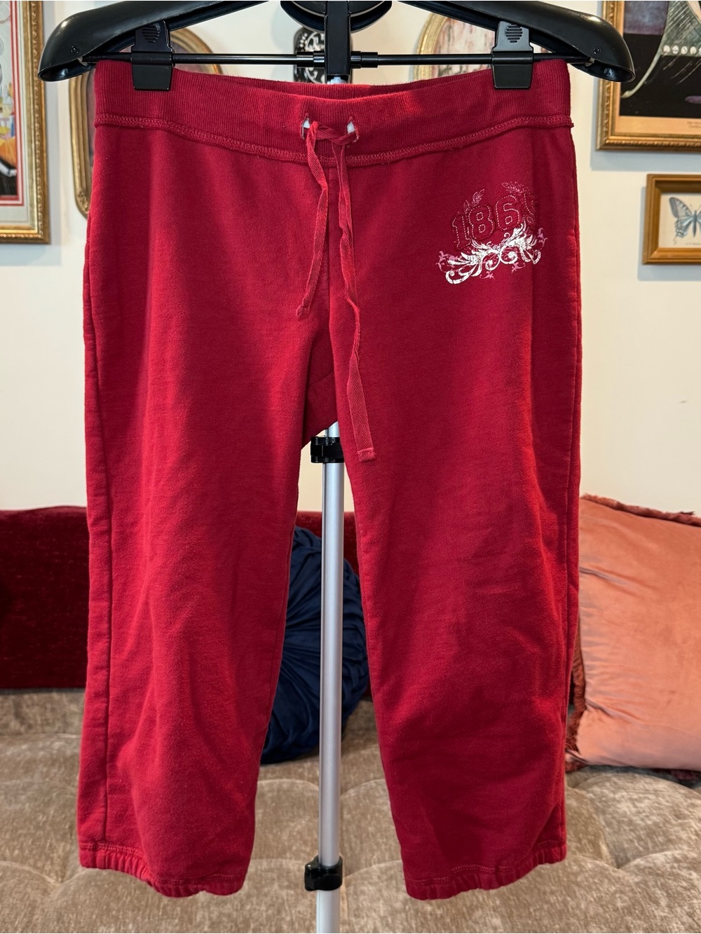 Mossimo Supply Co. Red Y2K Capri ‘1865’ Graphic Sweatpants